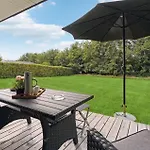 4 Bedroom Lovely In * Хамбл
