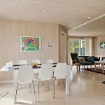 Дом отдыха 4 Bedroom Lovely In Хамбл