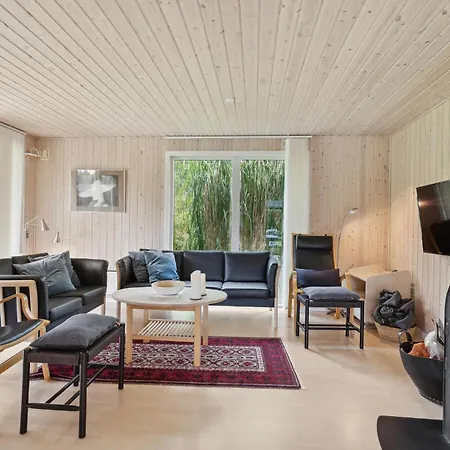 4 Bedroom Awesome In * Nordenbro Vesteregn