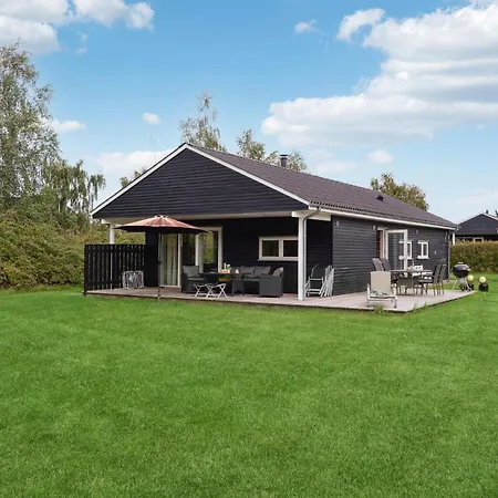 4 Bedroom Lovely In *