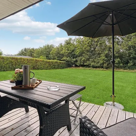 4 Bedroom Awesome In * Nordenbro Vesteregn