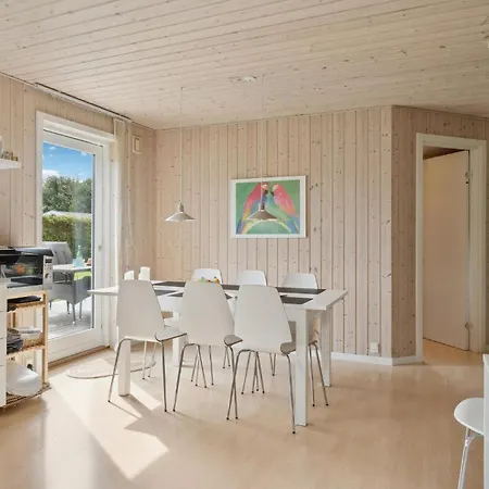 4 Bedroom Lovely In *