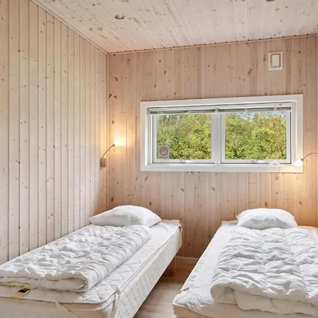 4 Bedroom Lovely In *