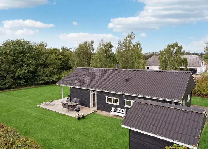 Holiday home 4 Bedroom Lovely In