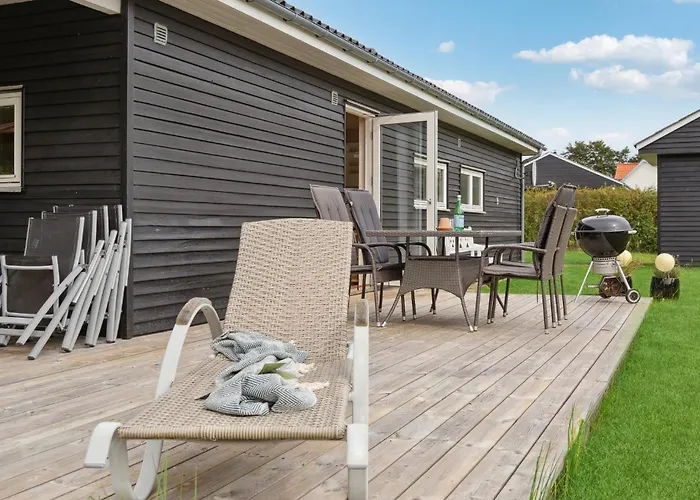 4 Bedroom Lovely In Humble